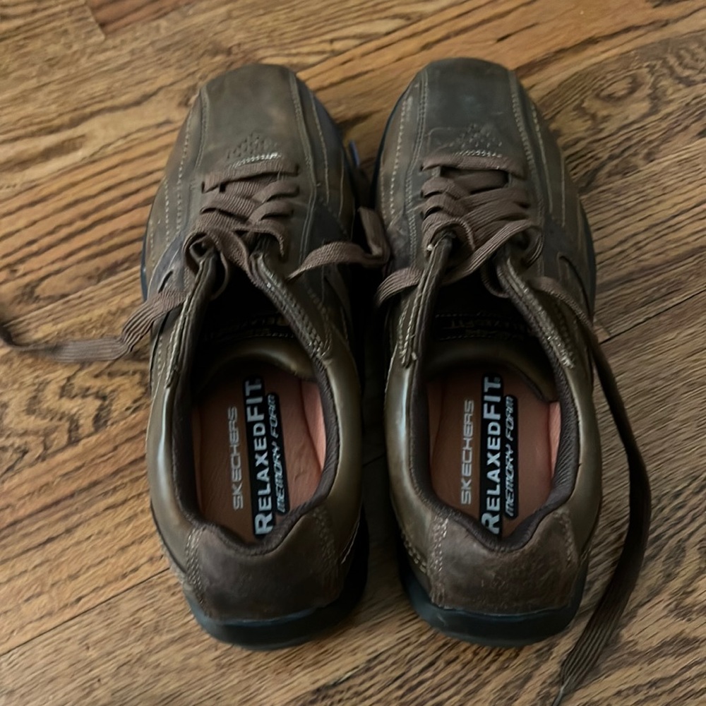 Skechers relaxed fit memory foam brown mens shoes size 10.5